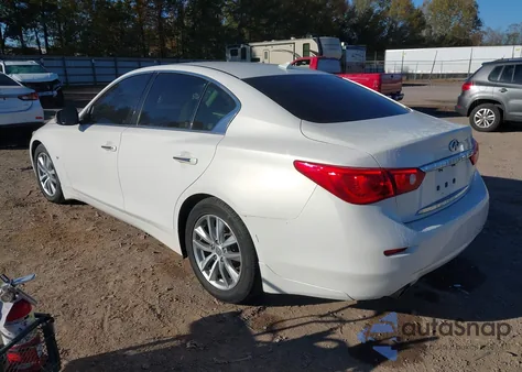2015 Infiniti Q50 Premium z USA, uszkodzony, nr VIN JN1BV7AP1FM335156